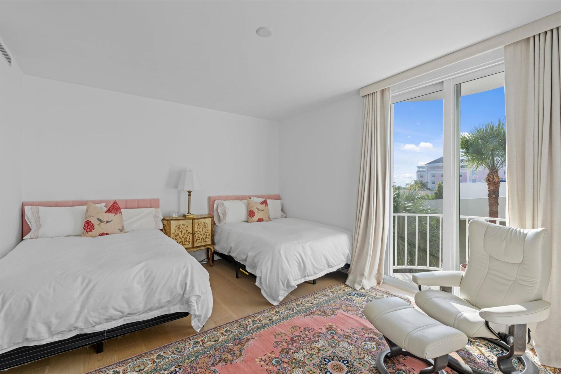 100 Worth Avenue, Unit 401, Palm Beach, FL 33480 Photo