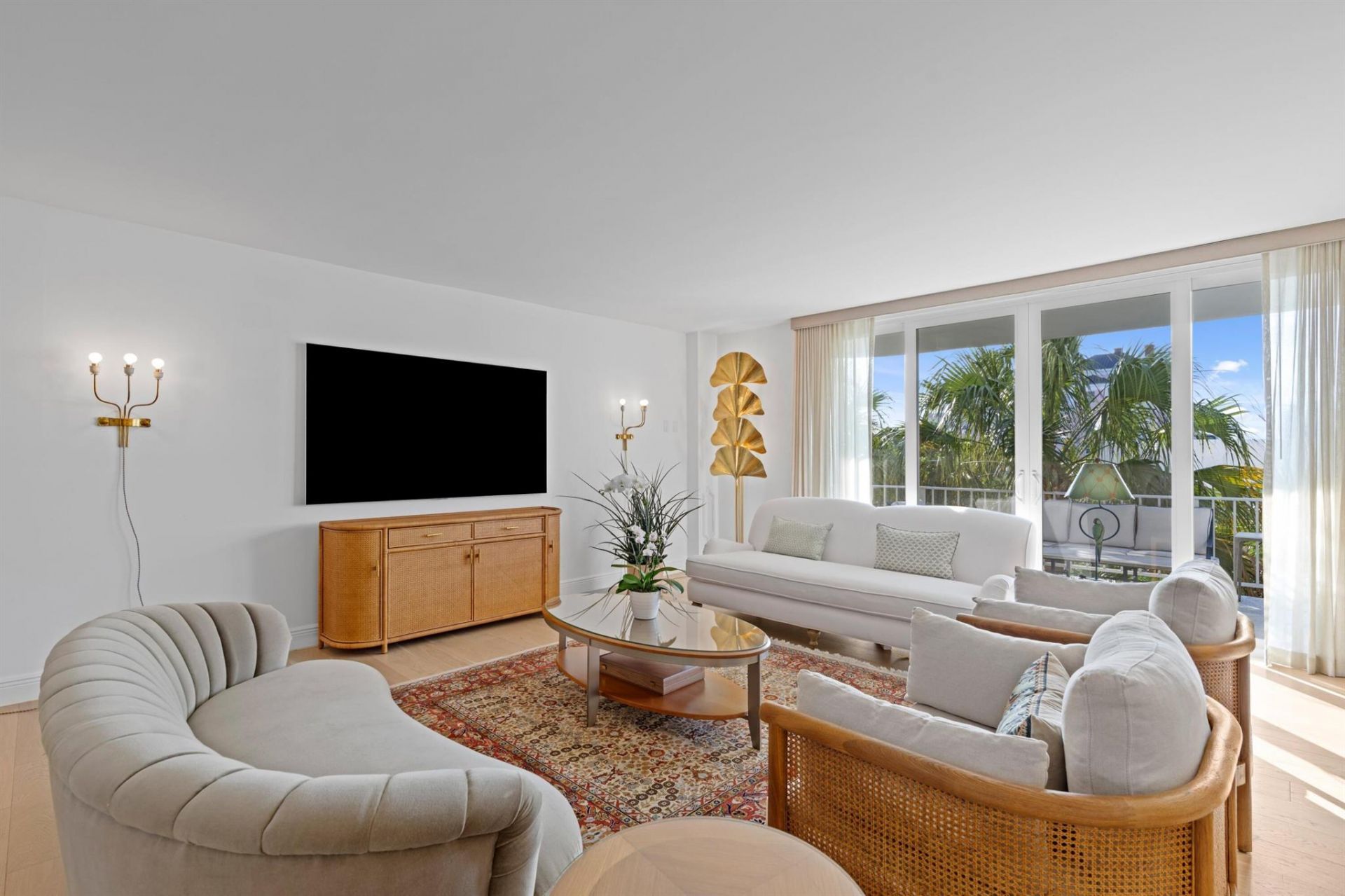 100 Worth Avenue, Unit 401, Palm Beach, FL 33480 Photo