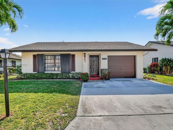 6310 Tall Cypress Cir, Green Acres, FL 33463