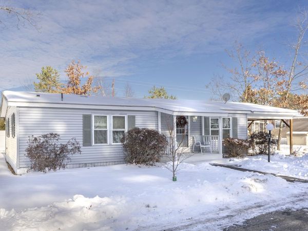 73 River Ledge Drive, Goffstown, NH 03045