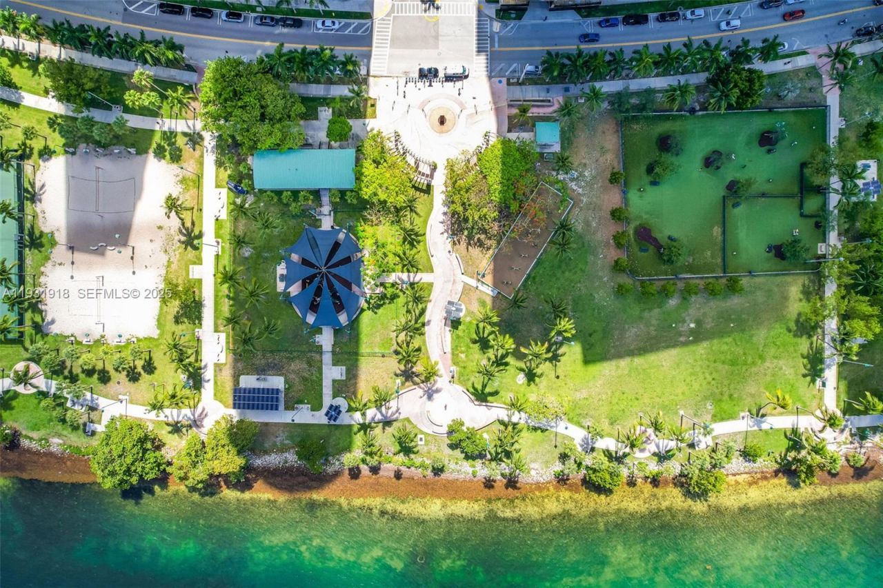 1750 N Bayshore Dr, Unit 1204, Miami, FL 33132 Photo