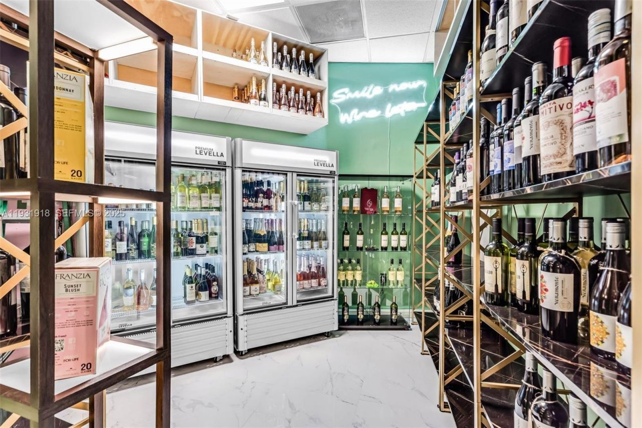 1750 N Bayshore Dr, Unit 1204, Miami, FL 33132 Photo