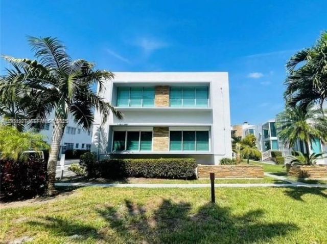 10178 Collins Ave, Unit 202, Bal Harbour, FL 33154 Photo