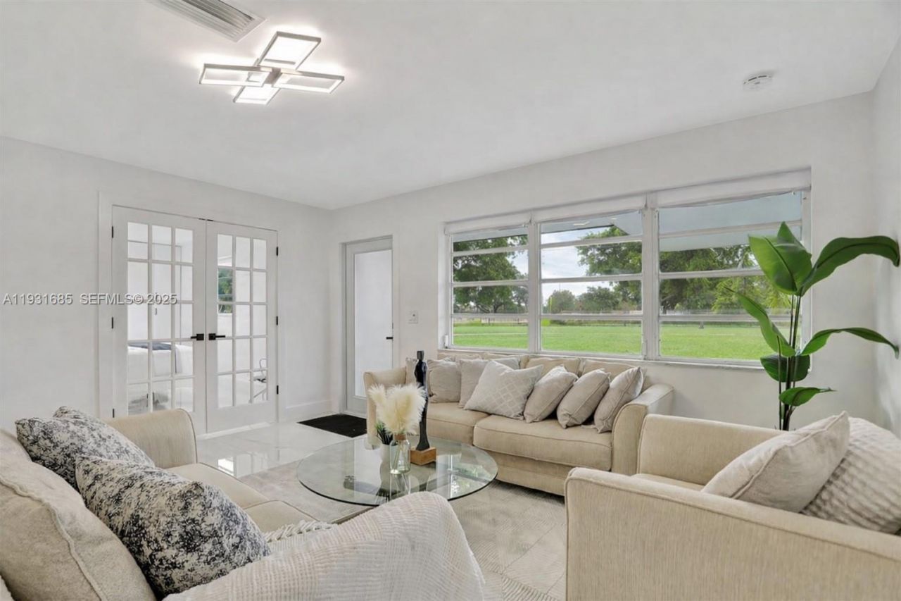 1220 NE 8th St, Pompano Beach, FL 33060 Photo