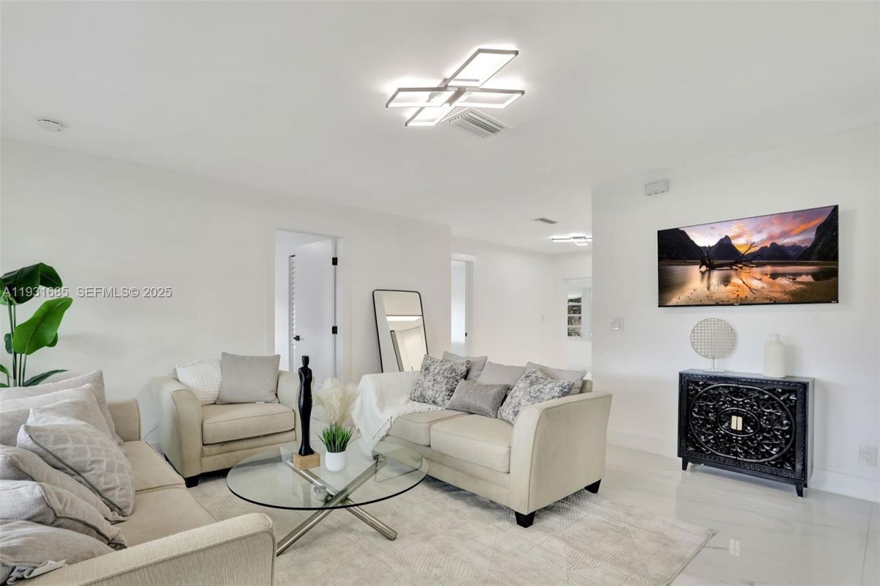 1220 NE 8th St, Pompano Beach, FL 33060 Photo