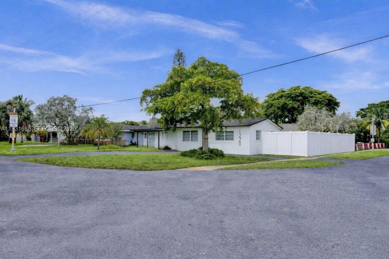 1220 NE 8th St, Pompano Beach, FL 33060 Photo