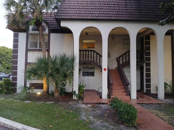 6185 NW 57th Street, Unit 201, Tamarac, FL 33319