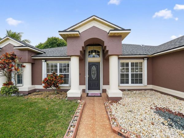 1530 SW Escobar Lane, Port Saint Lucie, FL 34953