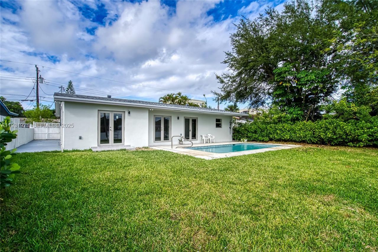 251 SW 9th Ave , Hallandale Beach, FL 33009 Photo