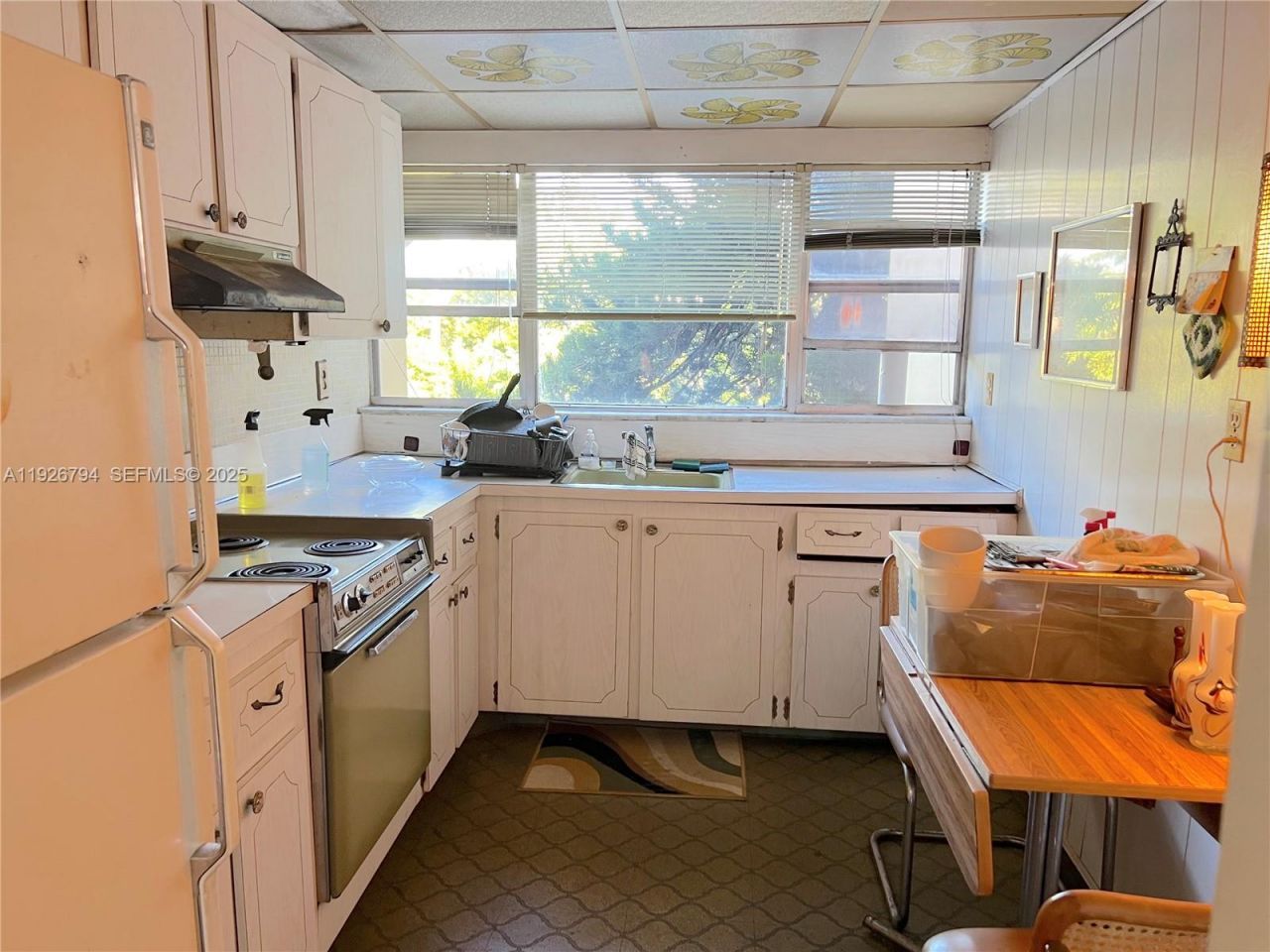 942 NE 199th St, Unit 202, Miami, FL 33179 Photo