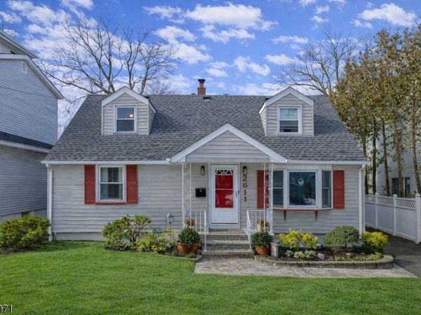 2611 N Wood Ave, Linden, NJ 07036