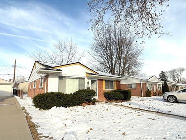 1177 Connie Avenue, Madison Heights, MI 48071