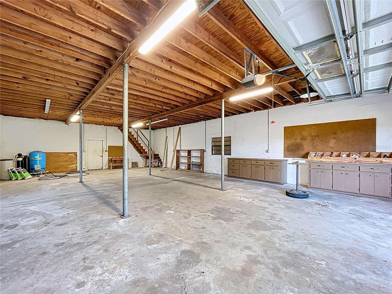 9471 Mcintosh Road, Dover, FL 33527 Photo