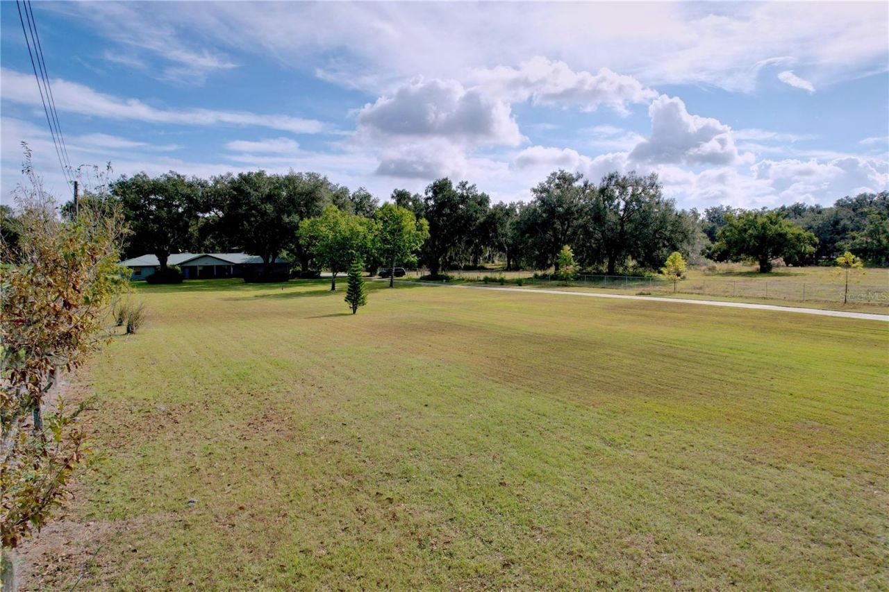 9471 Mcintosh Road, Dover, FL 33527 Photo