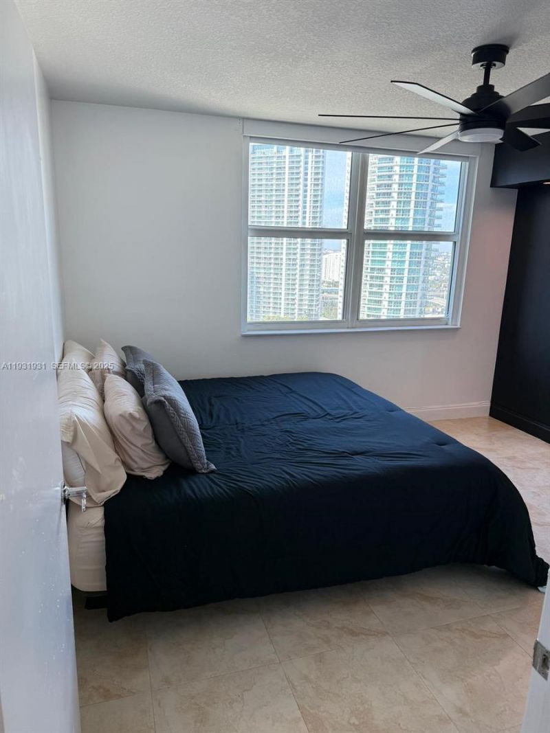 31 SE 5th St, Unit 2907, Miami, FL 33131 Photo