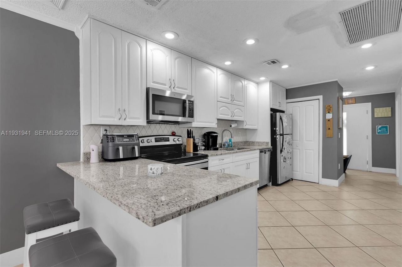 427 89th Street Ocean, Marathon, FL 33050 Photo