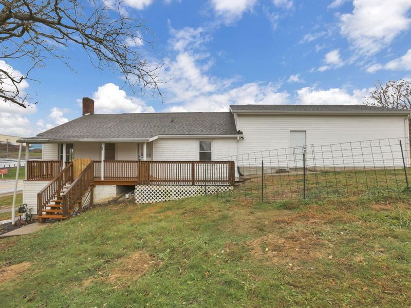 3585 East Pike, Zanesville, OH 43701 Photo 2