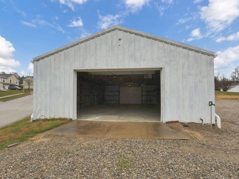 3585 East Pike, Zanesville, OH 43701 Photo 46