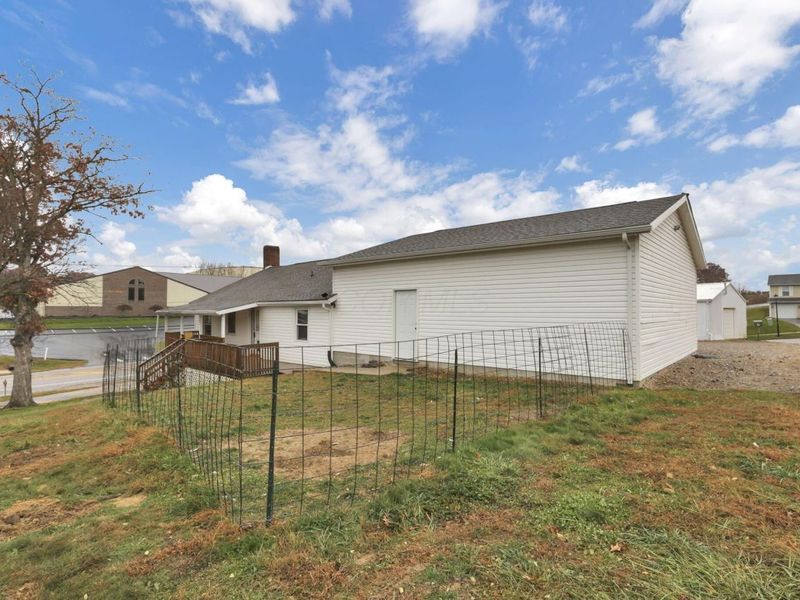 3585 East Pike, Zanesville, OH 43701 Photo 5