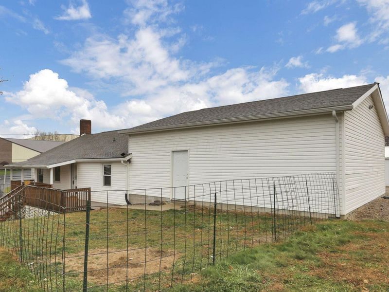 3585 East Pike, Zanesville, OH 43701 Photo 7