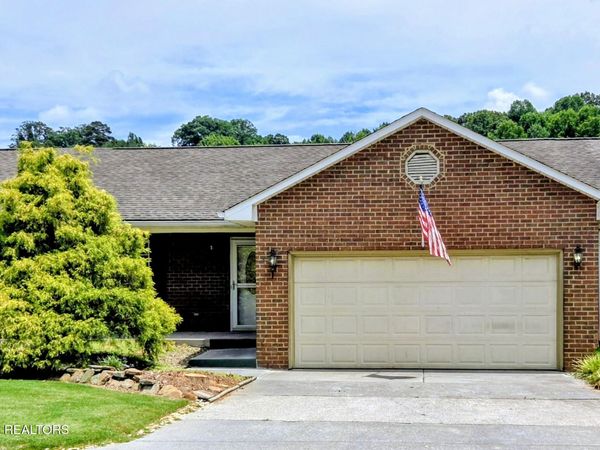 912 Muirfield Drive, Maryville, TN 37801