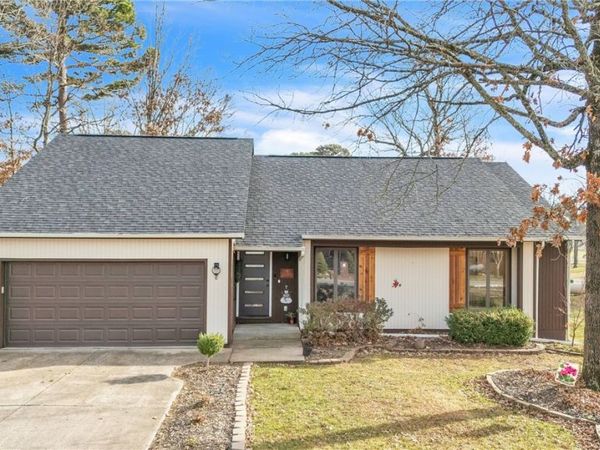 8 Hillcrest Drive, Eureka Springs, AR 72631