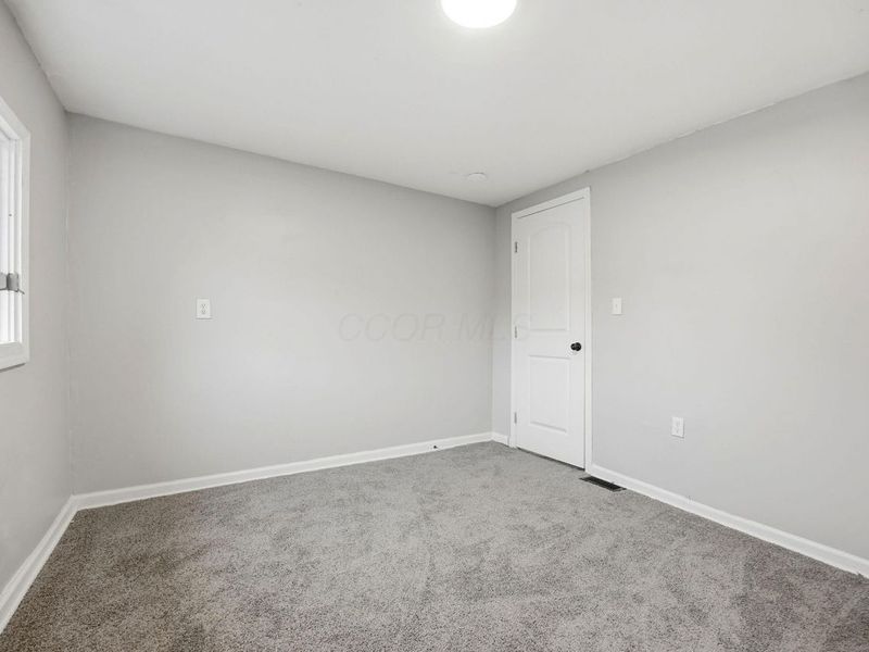 1041 Market Street, Zanesville, OH 43701 Photo 12