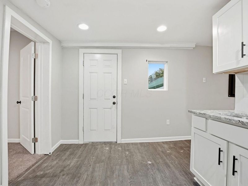 1041 Market Street, Zanesville, OH 43701 Photo 3