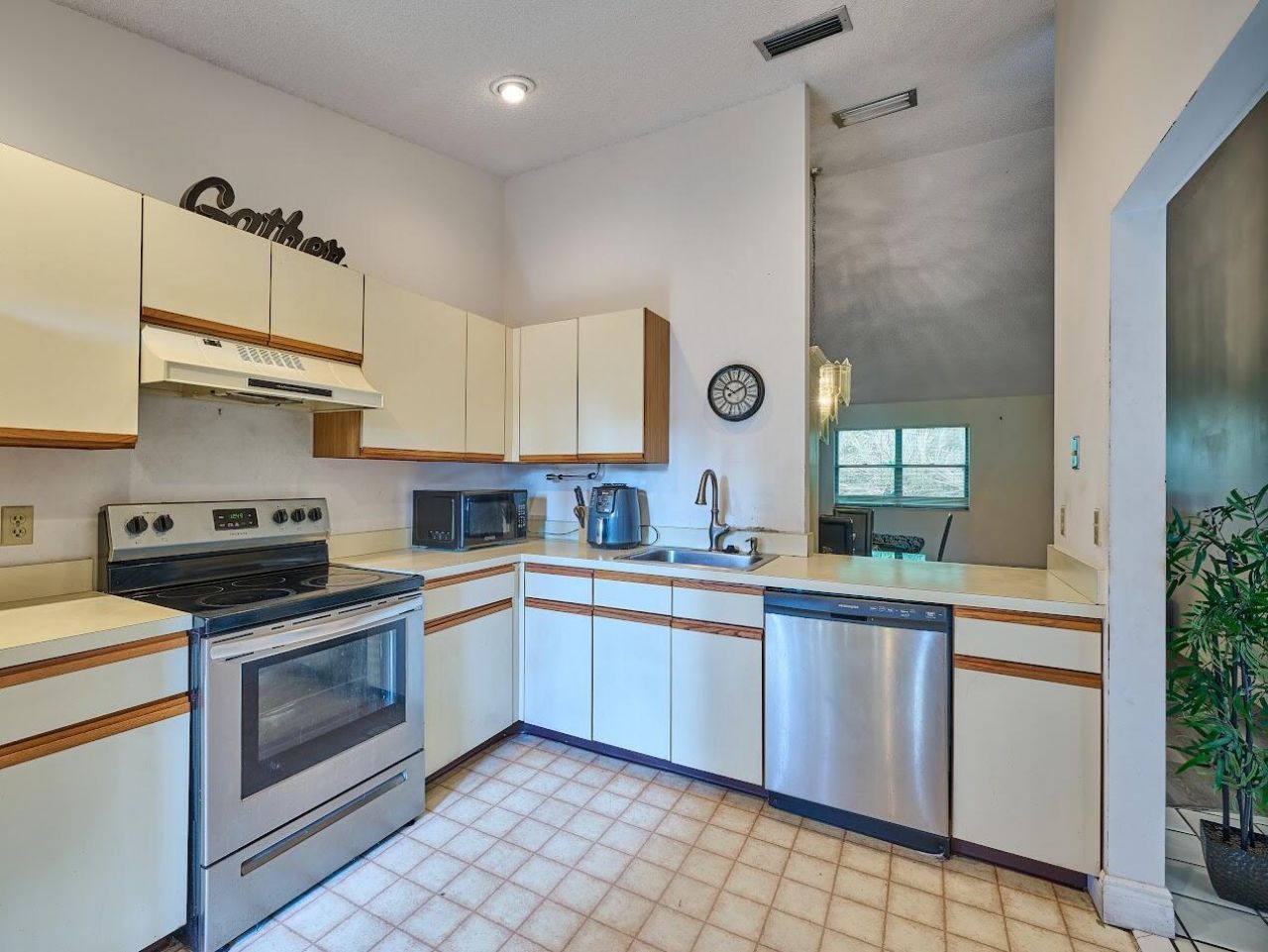 498 Iron Forge Ct Court, Royal Palm Beach, FL 33411 Photo