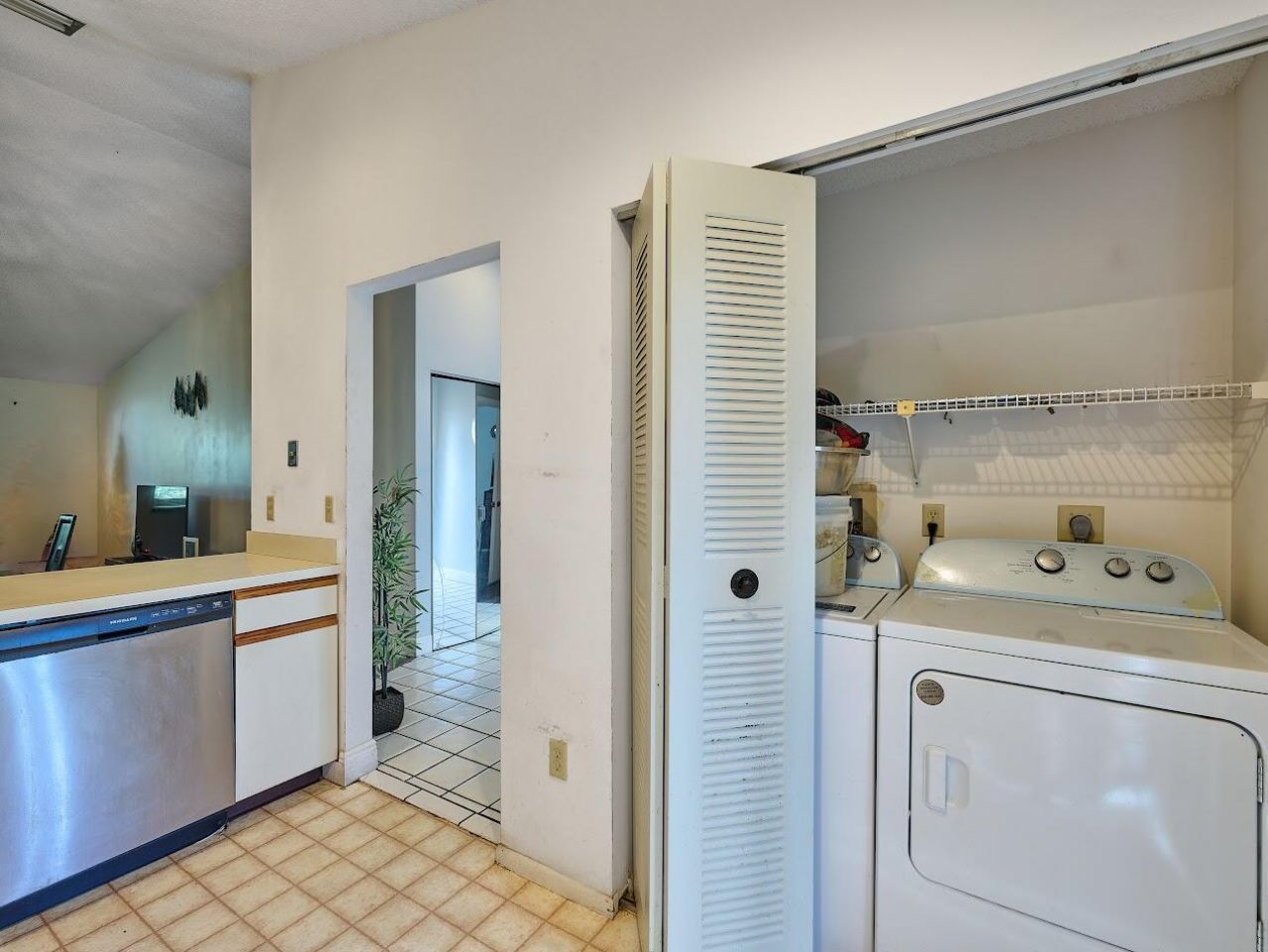 498 Iron Forge Ct Court, Royal Palm Beach, FL 33411 Photo