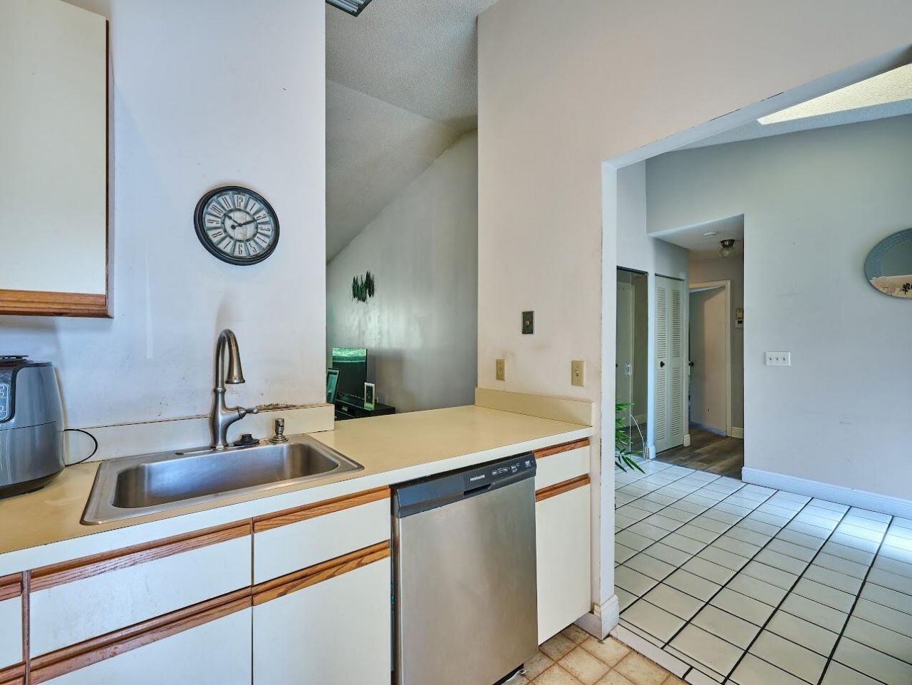 498 Iron Forge Ct Court, Royal Palm Beach, FL 33411 Photo