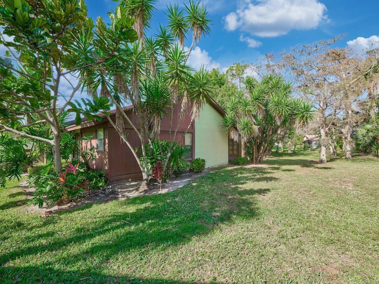 498 Iron Forge Ct Court, Royal Palm Beach, FL 33411 Photo