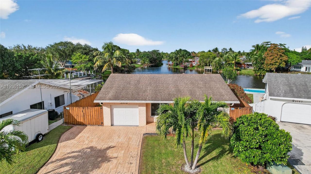 3373 NW 64th St, Fort Lauderdale, FL 33309 Photo