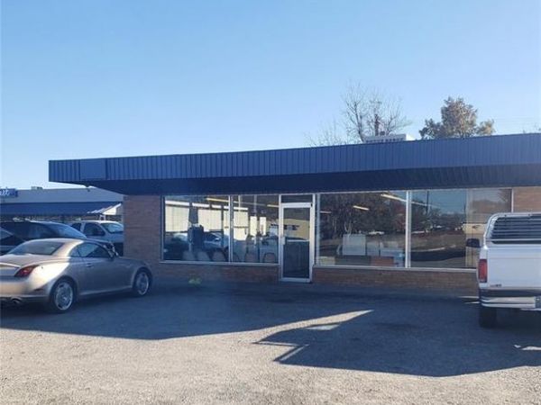 520 E Broadway Street, Altus, OK 73521