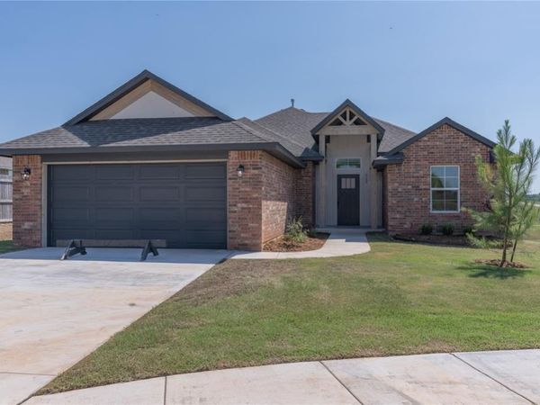 712 Cedar Hill Way, Washington, OK 73093