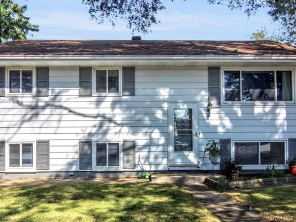 7829 Whitcomb Street, Merrillville, IN 46410