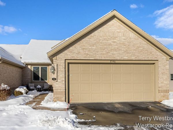 2546 Highridge Lane SE, Grand Rapids, MI 49546