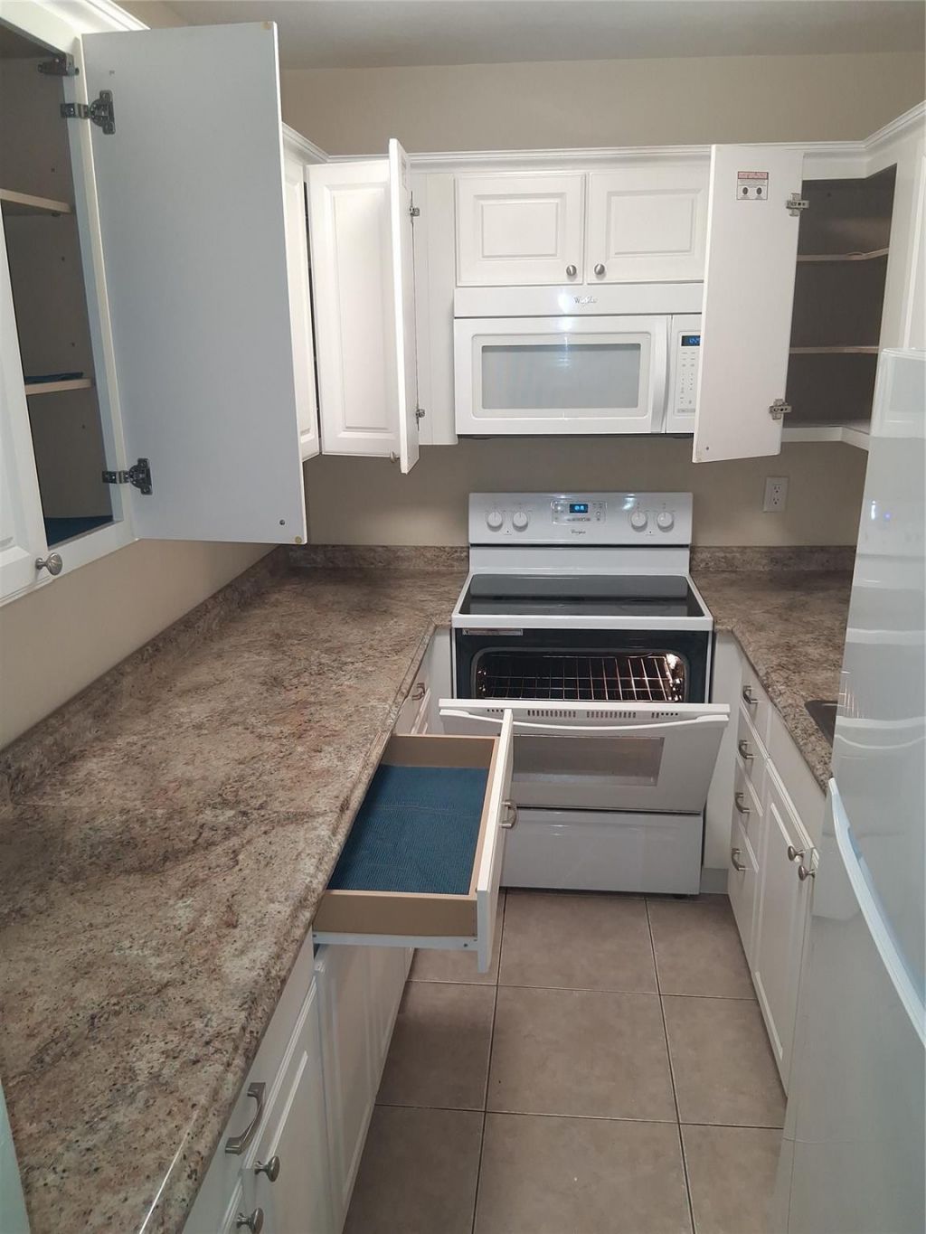 5720 NE 22nd Way, Unit 406, Fort Lauderdale, FL 33308 Photo