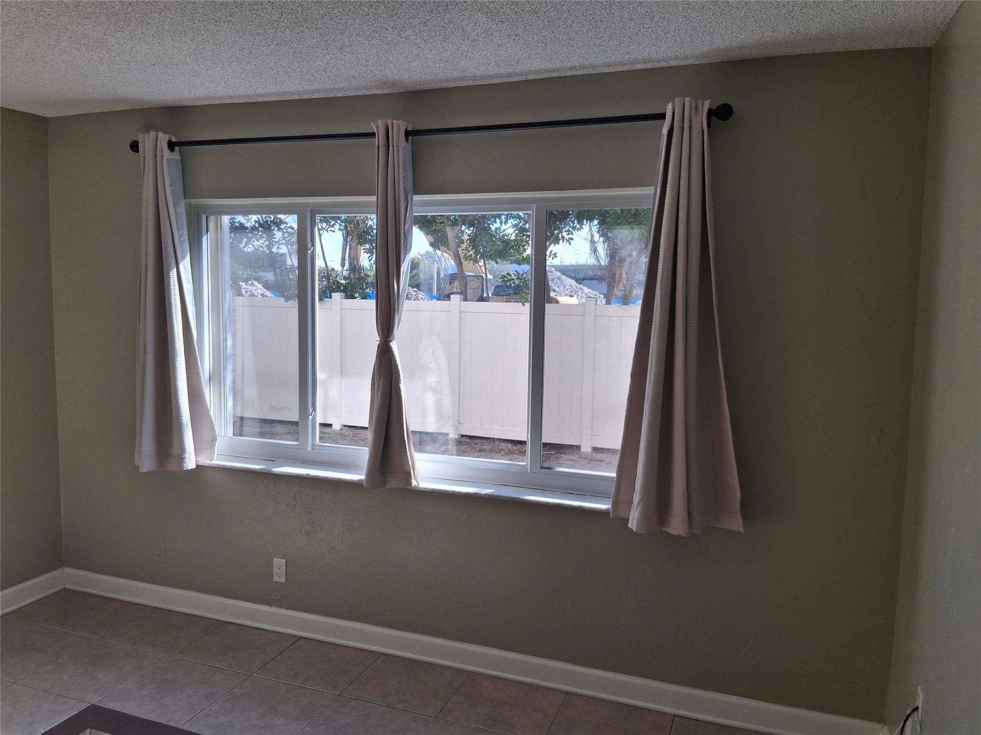 5720 NE 22nd Way, Unit 406, Fort Lauderdale, FL 33308 Photo