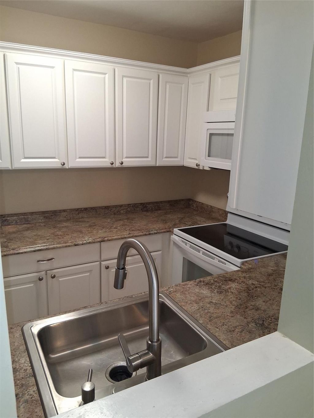 5720 NE 22nd Way, Unit 406, Fort Lauderdale, FL 33308 Photo