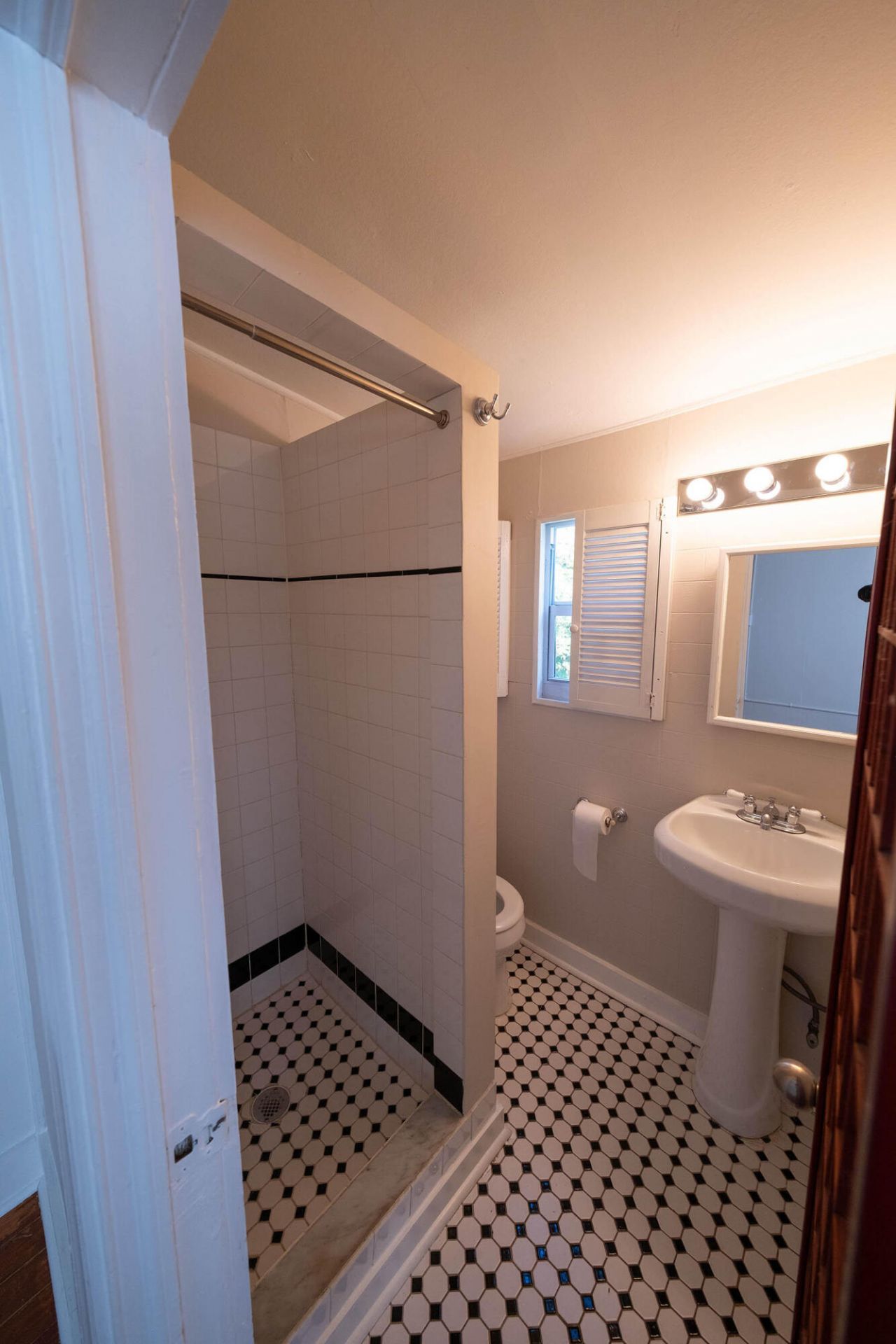 419 43rd Street, West Palm Beach, FL 33407 Photo