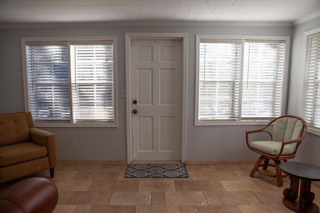 419 43rd Street, West Palm Beach, FL 33407 Photo