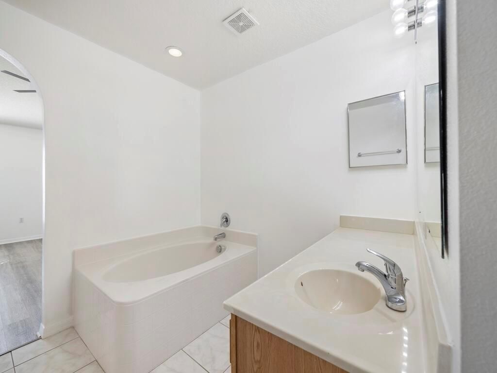981 SW Mcelroy Avenue, Port Saint Lucie, FL 34984 Photo