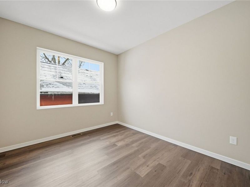 3011 Monroe Avenue, Cleveland, OH 44113 Photo 10