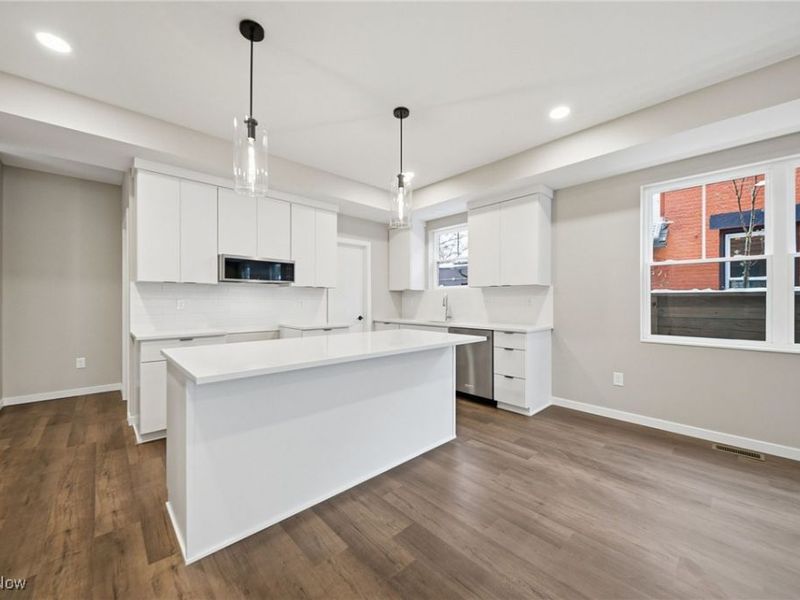 3011 Monroe Avenue, Cleveland, OH 44113 Photo 5