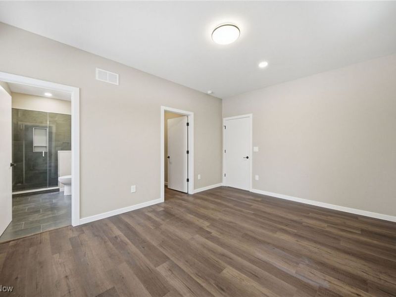 3011 Monroe Avenue, Cleveland, OH 44113 Photo 6