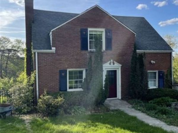 168 Highview Dr , Upper St. Clair, PA 15241