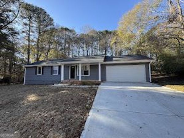 65 Fair Oak Drive SE, Conyers, GA 30094