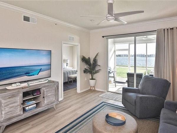 10381 Butterfly Palm DR, Unit 915, FORT MYERS, FL 33966