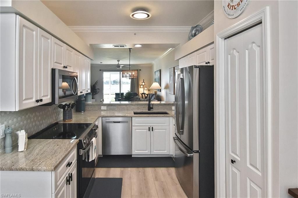 10381 Butterfly Palm Dr, Unit 915, Fort Myers, FL 33966 Photo